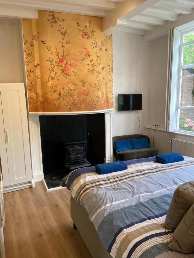Tuinkamer in Monumentaal pand Veere Buitenkant foto